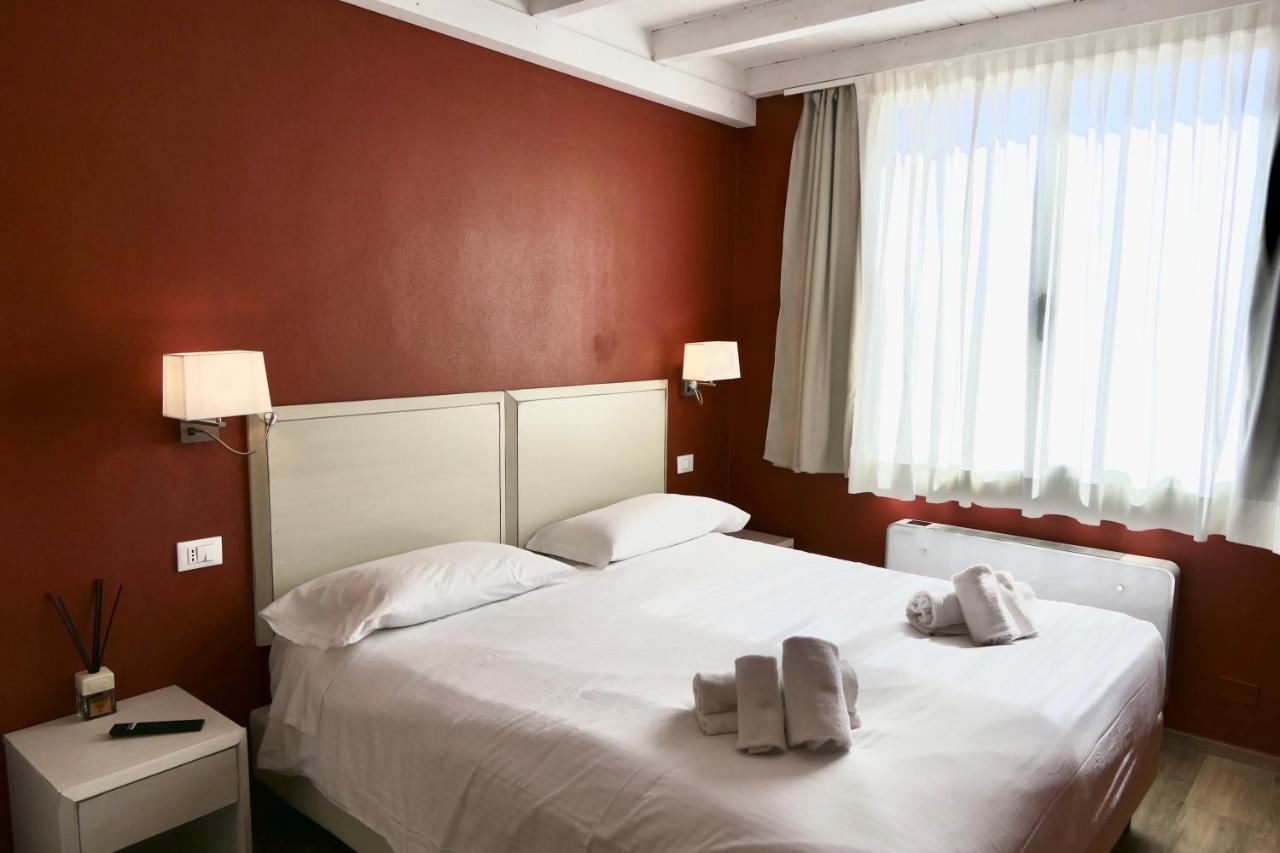 Il Gabbani B&B マリーナ・ディ・ビッボーナ エクステリア 写真